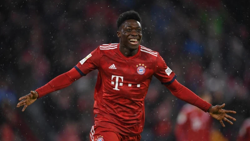 ميونخ مطمّنة.. ديفيز ركن أساسي لحد 2030