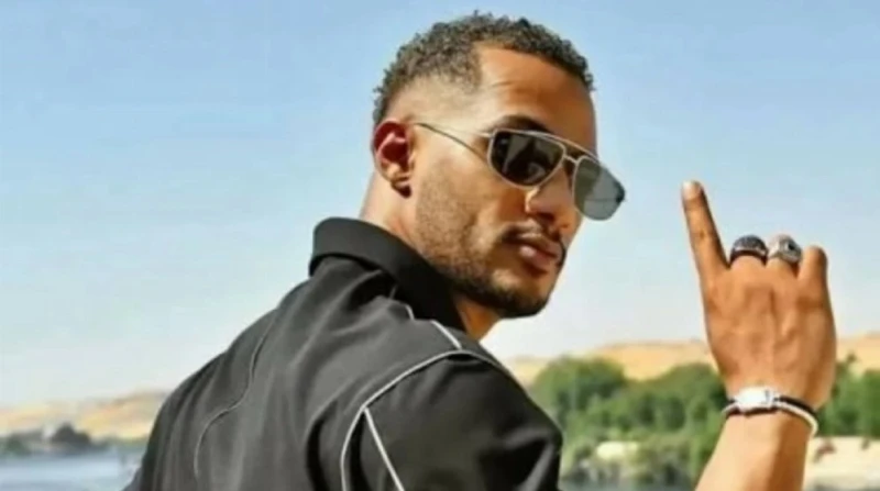 من غرفة نومه، محمد رمضان يعلن موعد طرح أحدث أغانيه "Toxic"