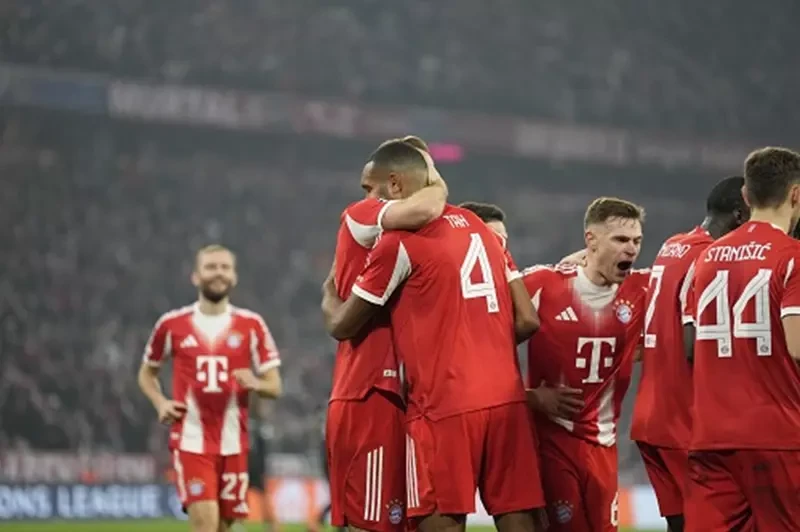 بايرن ميونخ يقفز إلى وصافة الأبطال بثلاثية في لشبونة
