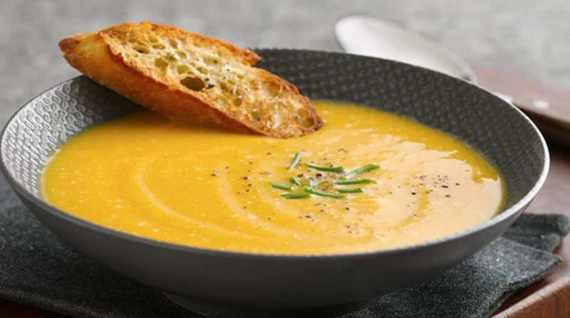 "كنز الدفء في عز البرد"، فوائد مذهلة لـ شوربة العدس في الشتاء