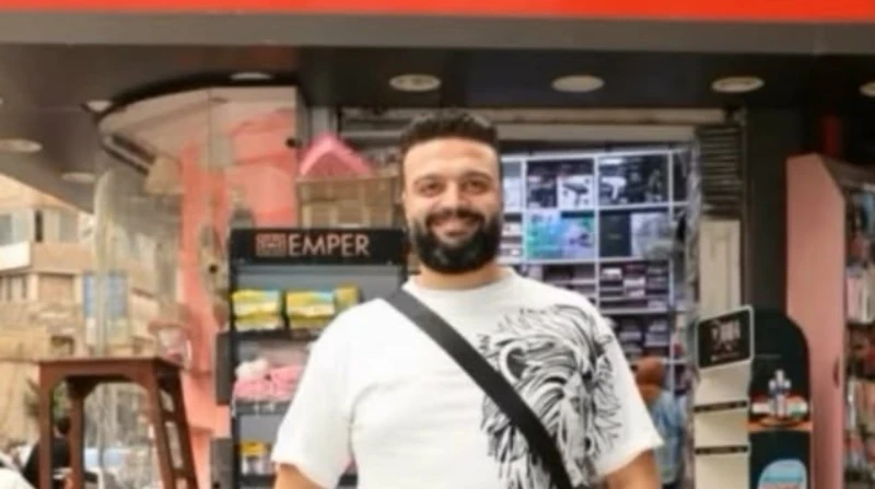 صديق "أدهم" ضحية حريق مخزن ملابس المنصورة: "كان بيكلم أخته وقالها ادعيلي"