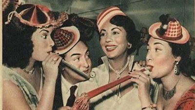 مقالب وملاية لف وشعر محروق.. احتفالات نجوم الزمن الجميل بليلة رأس السنة