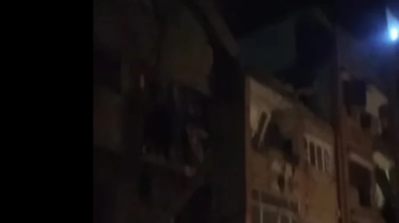 بسبب انفجار ماسورة غاز، إصابة 4 أشخاص في انهيار جزئي لعقار بإمبابة