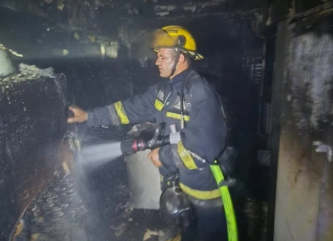 حريق داخل مصنع مراتب في البدرشين