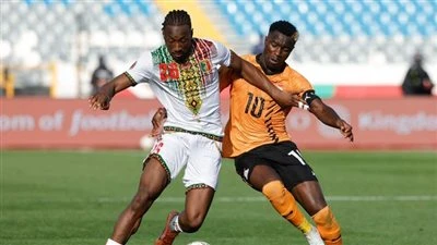 أليو ديانج يشارك في تعادل منتخب مالي أمام زامبيا (1/1) في كأس أمم أفريقيا