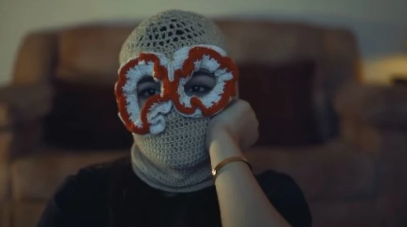 سرقت اسمه وقناعه، "تووليتة" تثير غضب "تووليت" بالسير على خطاه