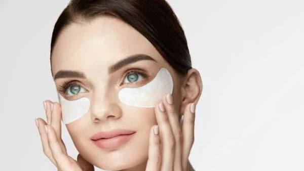 بفاعلية وأمان.. وصفات طبيعية للتخلص من الهالات السوداء تحت العين