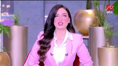 ياسمين عز: منى زكي عظيمة وتصريح أحمد مراد كناية بلاش نمسكله أخطاء