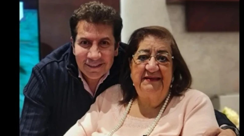 ذكريات مؤلمة ولحظات لا تُنسى، نجوم فقدوا أمهاتهم في 2025