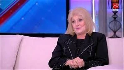 هتكمل علاجها في البيت.. نجل جليلة محمود يكشف لـ افاق عربية تطورات حالتها الصحية