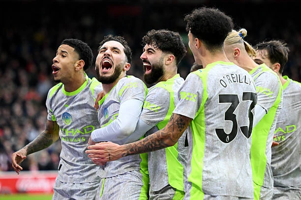 ريندرز يفتحها وشرقي يقفلها.. والسيتي يخطف الصدارة