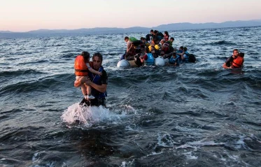 غرق مركب هجرة غير شرعية باليونان و14 مصري ماتوا ووزارة الخارجية تتابع الامر