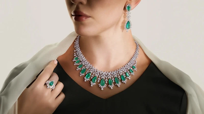 بدعوى فك العمل، البحث عن عرافة اختلست مجوهرات بـ11 مليون دولار من ثريات أوروبا