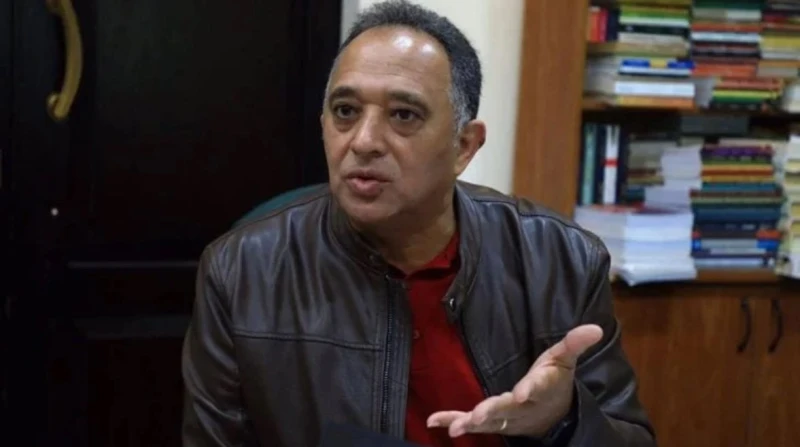 حسني صالح يكشف حقيقة إيقافه عن العمل (خاص )