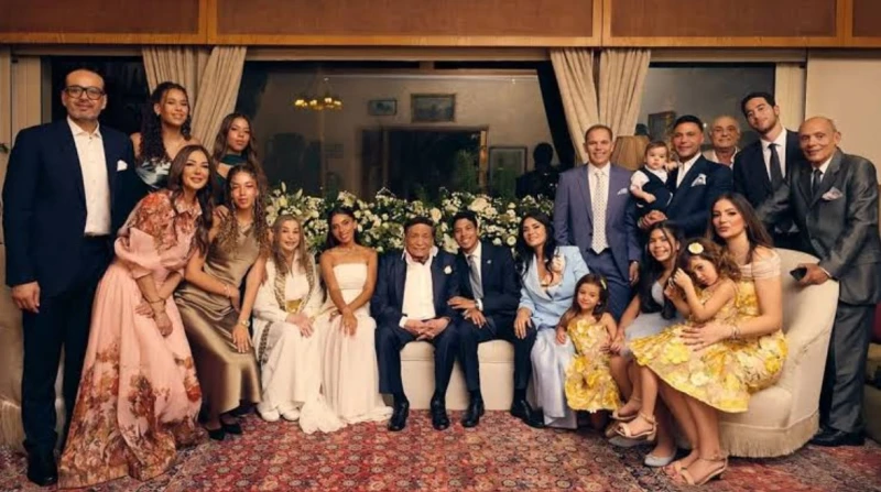 عادل إمام أبرزهم، نجوم عادوا إلى الظهور في 2025 بعد غياب طويل