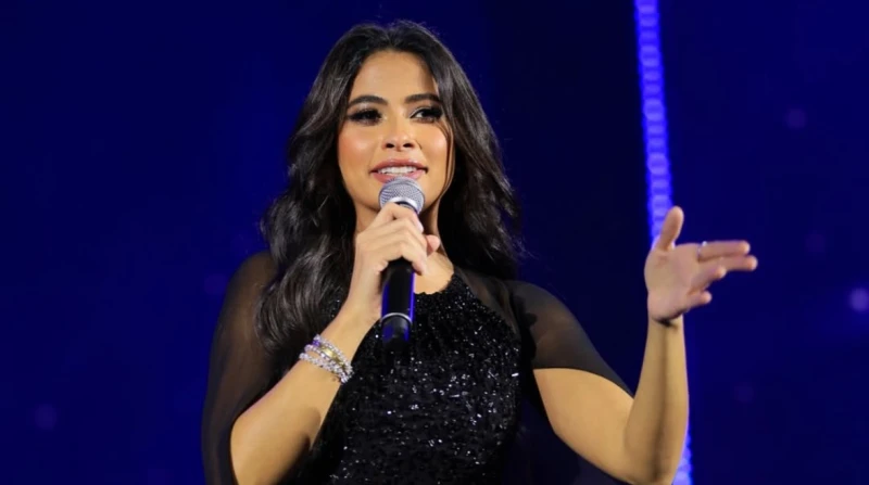 بإطلالة ساحرة، روبي تتألق في دبي وسط أجواء حماسية