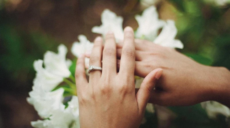 تطبيق "استقرار" وزواج المسيار، حل سحري للشباب أم بيزنس جديد؟