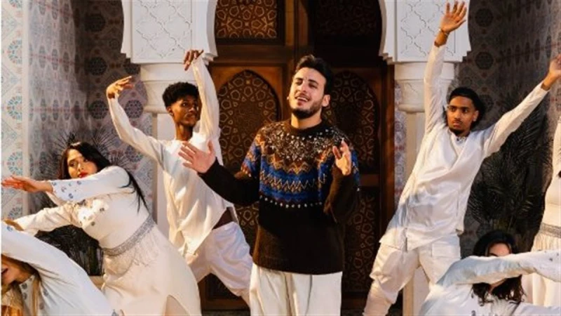 الحسن عادل يطرح كليب "كل سنة" بمشاركة طفلة من متلازمة داون (فيديو)