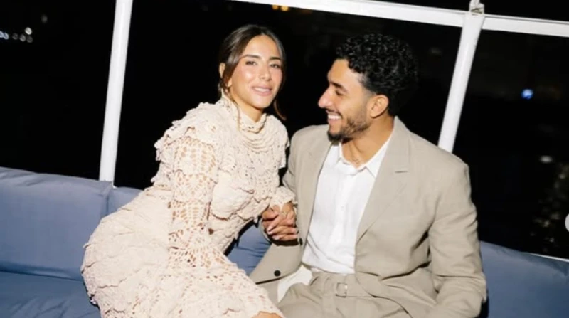 "لابس بدلة أبوه"، مرموش يثير الجدل بإطلالة أوفر سايز