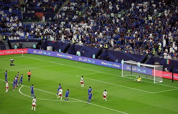 الإمارات تكتسح الكويت وتصعد لدور الثمانية بكأس العرب