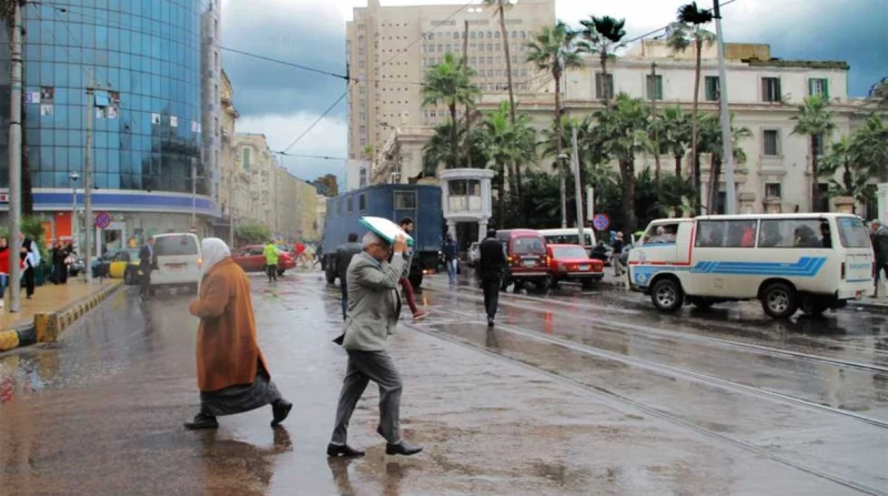 أمطار ورياح بهذه المناطق، تفاصيل حالة الطقس غدًا الإثنين