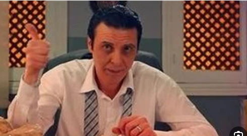 في غيبوبة والقلب توقف 3 مرات..الفنان طارق الأمير بين يدي الله في المستشفي: ادعوله