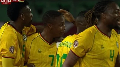 منتصف الشوط الأول: منتخب زيمبابوي يتقدم على مصر بهدف نظيف في كأس أمم أفريقيا