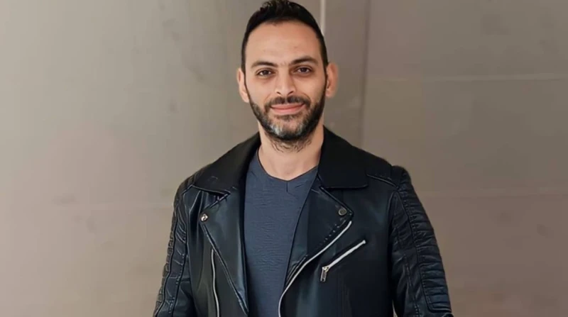 "كلاكيت تالت مرة"، اعتزال الشاعر أسامة مصطفى التأليف الغنائي