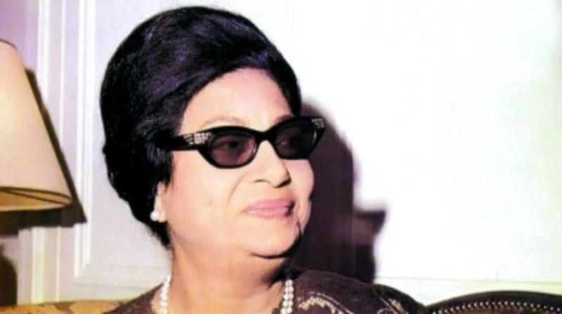 رسالة نادرة بخط أم كلثوم، ماذا قالت "الست" لـ الأميرة دينا؟