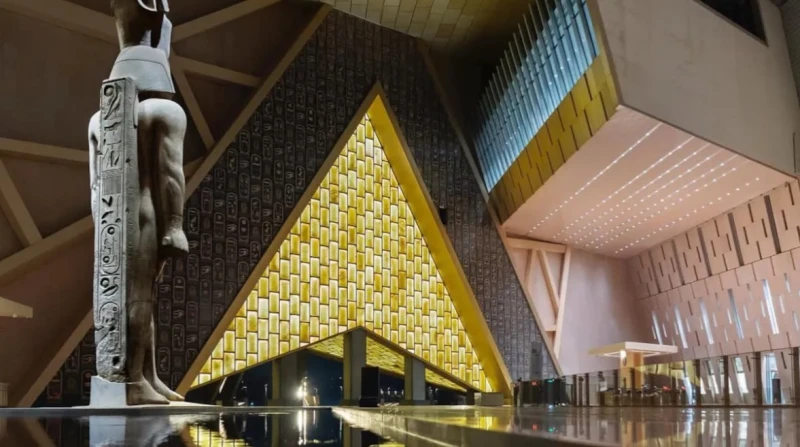 مش غرق ولا كارثة، الحقيقة الكاملة لـ"المشهد المقصود" في المتحف المصري الكبير