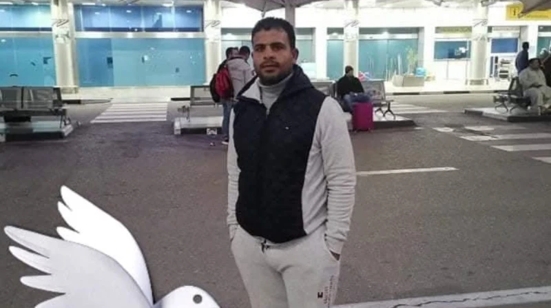 “كانت رسالة لابني”، أول تعليق من العامل صاحب فيديو نصيحة الطلاب (خاص)