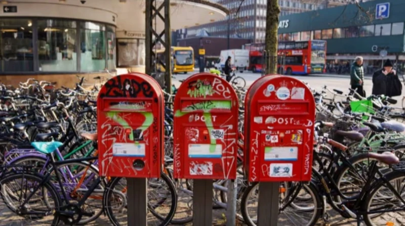 خدمة البريد الدنماركية تتوقف عن توصيل الرسائل بعد 400 عام