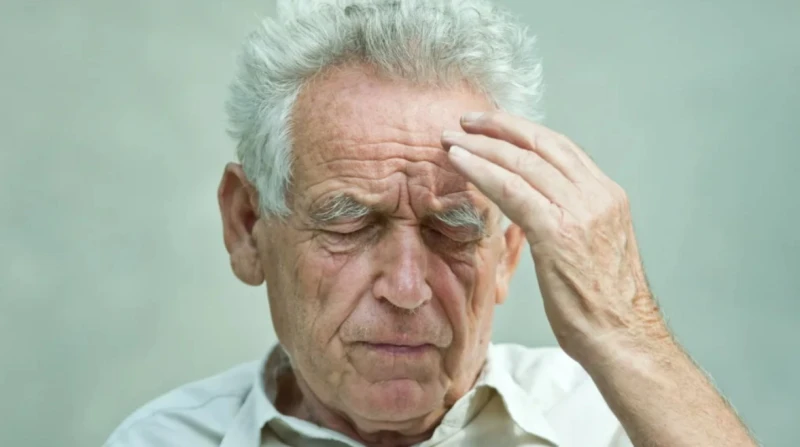 لا يحدث بسبب العمر فقط، دراسة: عدوى بكتيرية قد تصيبك بالزهايمر