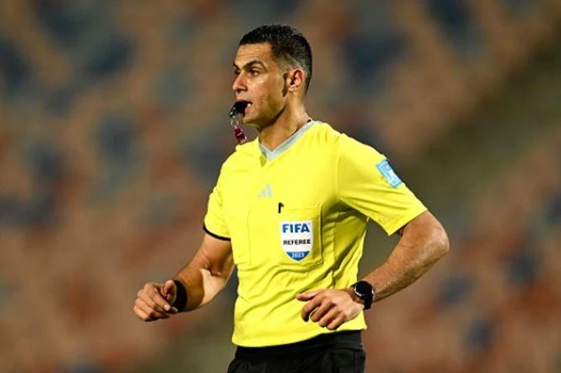 معروف وأبو الرجال وطه على خط النار في مباريات الأحد