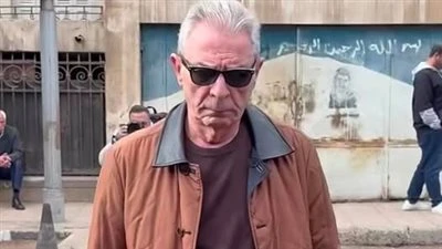 محمود حميدة ومحمود سعد أبرزهم.. تشييع جنازة المخرج داوود عبد السيد بحضور نجوم الفن