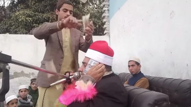 "مبعرفش لغتهم"، أول تعليق من القارئ محمد الملاح بعد فيديو "النقطة" (خاص)