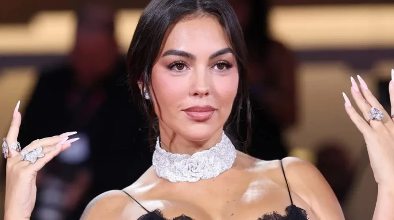 "أقل حاجة بعد ما استنيته 10 سنين"، جورجينا تعلق على خاتم خطوبة رونالدو