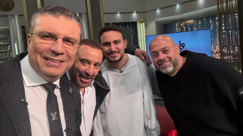 احتفالا بالمليار مشاهدة على "فيسبوك"، نجوم الفن في سهرة رأس السنة مع عمرو الليثي