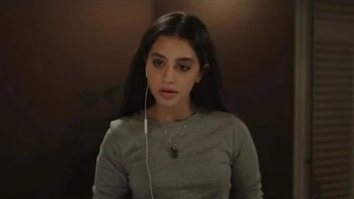 أحداث مسلسل ميدتيرم الحلقة 4.. تيا تساعد أدهم فهل ستحبه؟