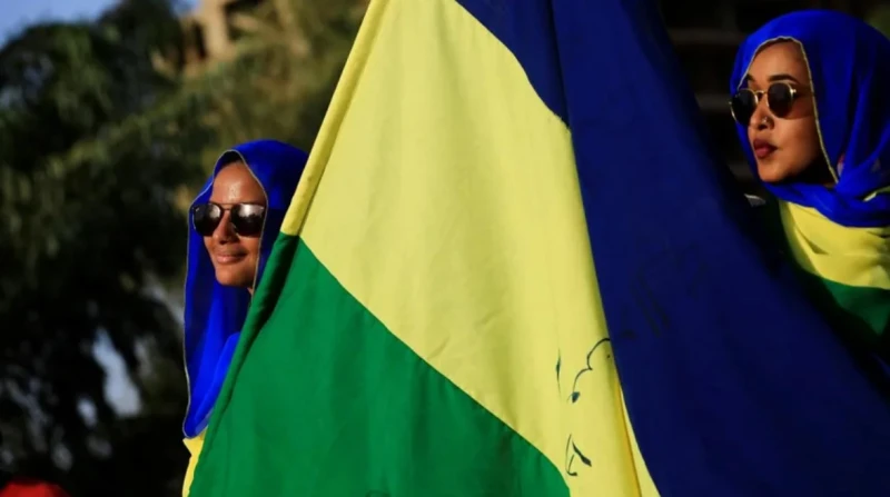 البرهان اقترح إعادته، ما هو علم الاستقلال السوداني؟