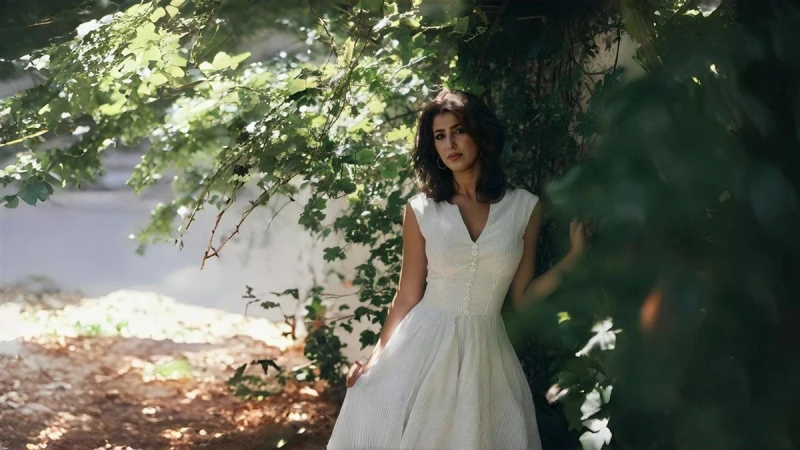 نجمة عراق آيدول تطرح أولى أغانيها مع روتانا بعنوان "النجوم اقرب" (فيديو)