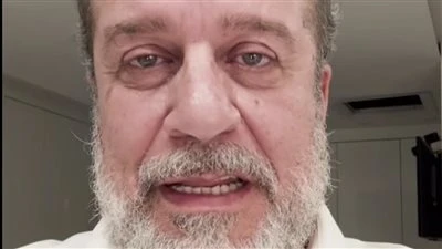 على طريقة أحمد السقا.. شريف منير يدعم محمد صلاح: متديش ودنك للشامتين