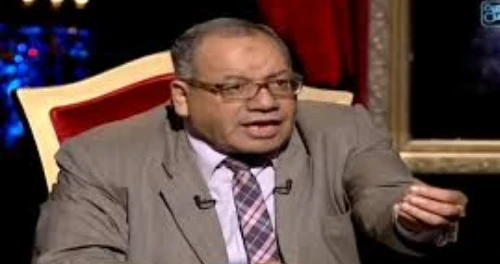 نبيه الوحش يتطوع للدفاع عن صعيدي المترو: البنت اللي غلطانة