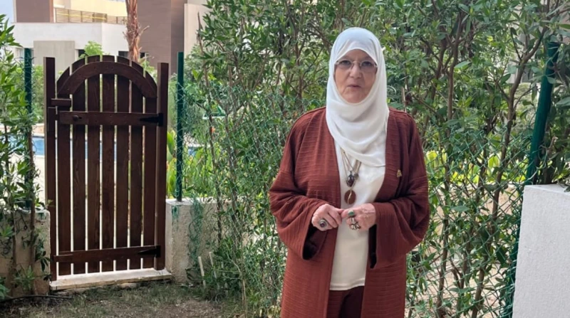 شمس البارودي تنتقد فساتين الفنانات بالمهرجانات وتبرر أدوارها بالمايوه (حوار)