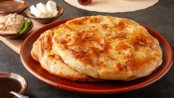 طريقة عمل فطير طاسة سريعة في 10 دقائق