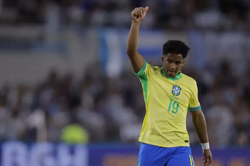 موعد مباراة إندريك الأولى مع ليون الفرنسي