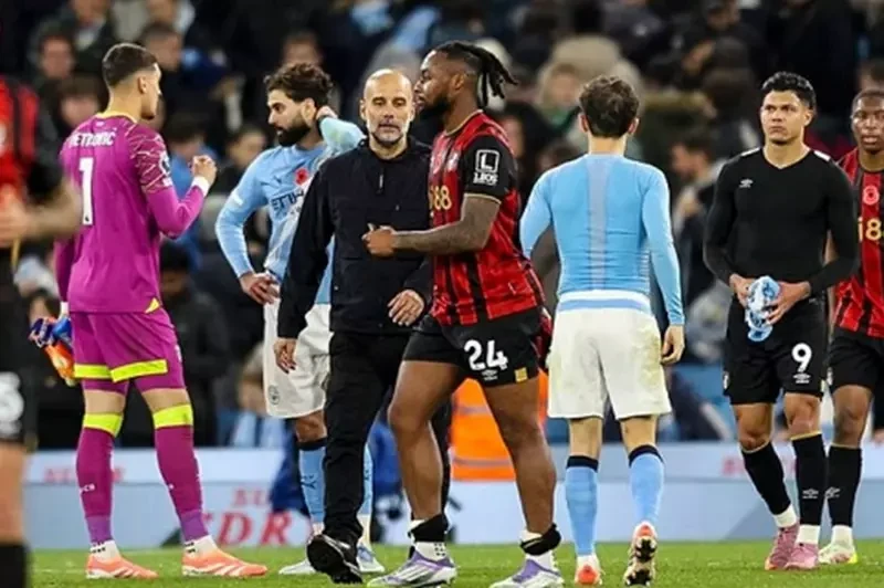 ليفربول ويوتيوبيو ضد مانشستر.. مين ياخد سيمينيو؟