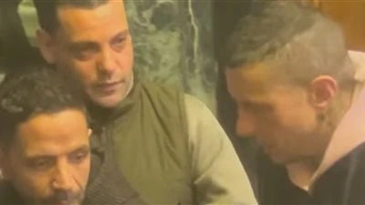 بعد واقعة أحمد الفيشاوي.. محمد صلاح العزب يهاجم مصوري العزاءات: لازم وقفة