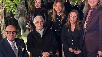 مكسب وعطاء نادر.. ليلى علوي تشيد بـ فاروق حسني