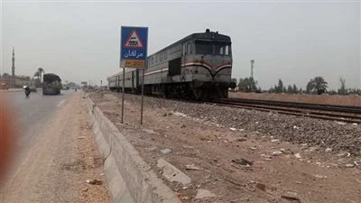عبور خاطئ.. مصرع شخص صدمه قطار بالمنيا